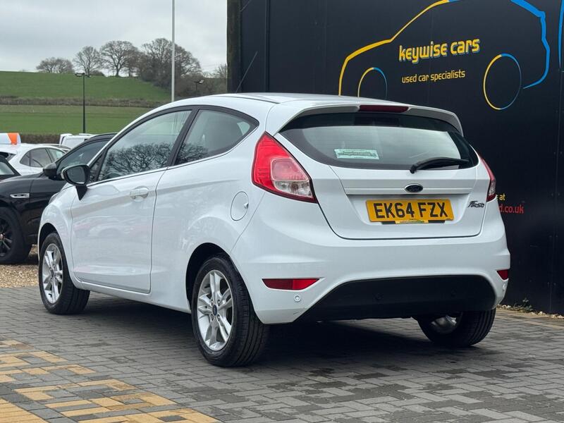 Ford Fiesta view 3