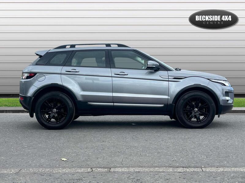 Land Rover Range Rover Evoque view 2
