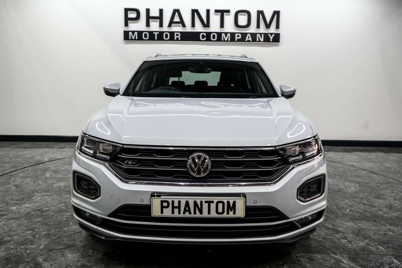 Volkswagen T-Roc view 5