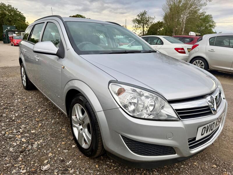 2010 Vauxhall Astra in Silver for sale