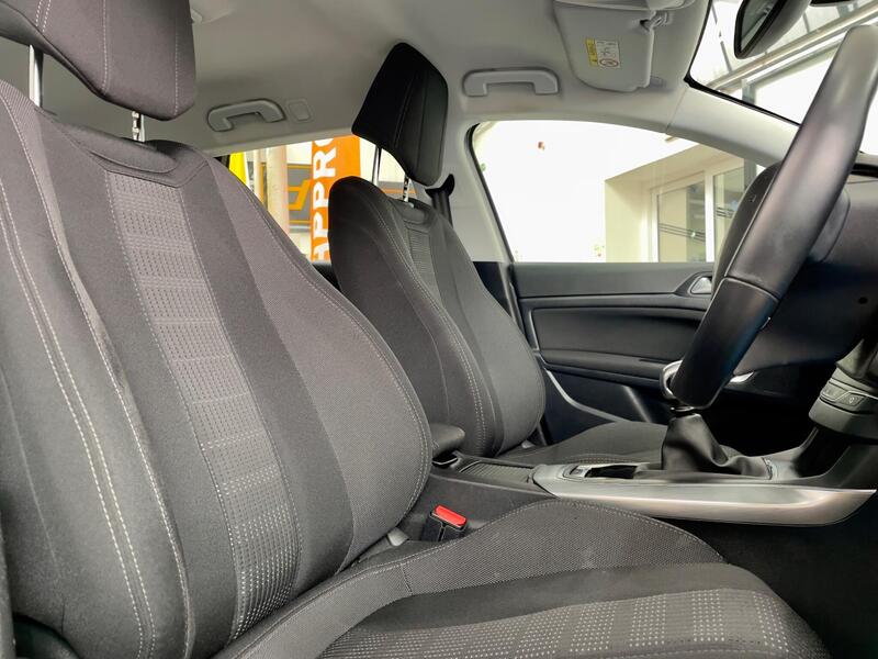 Peugeot 308 SW view 6