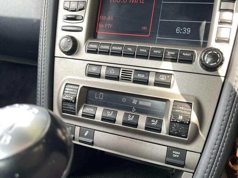Porsche 911 view 36