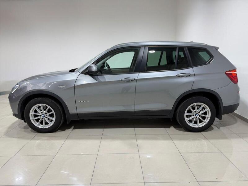 BMW X3 view 5