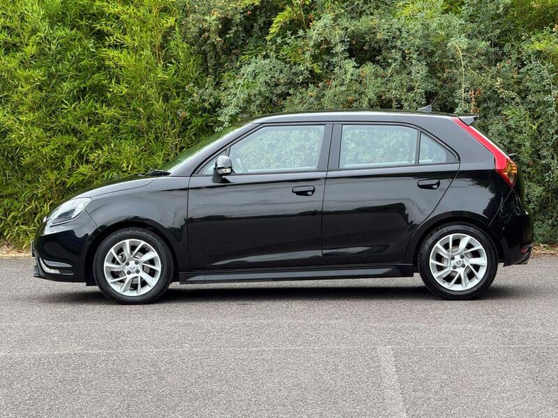MG MG3 view 4