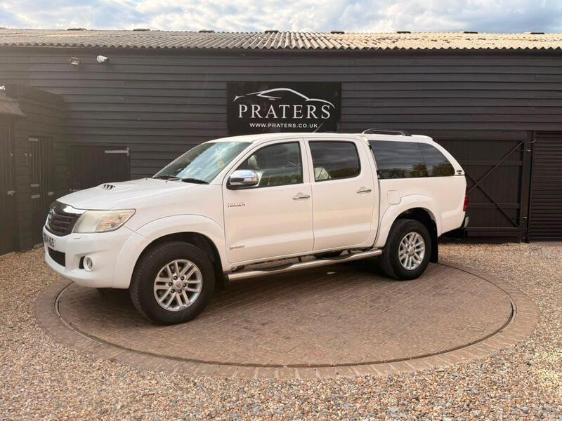 Toyota Hilux view 2