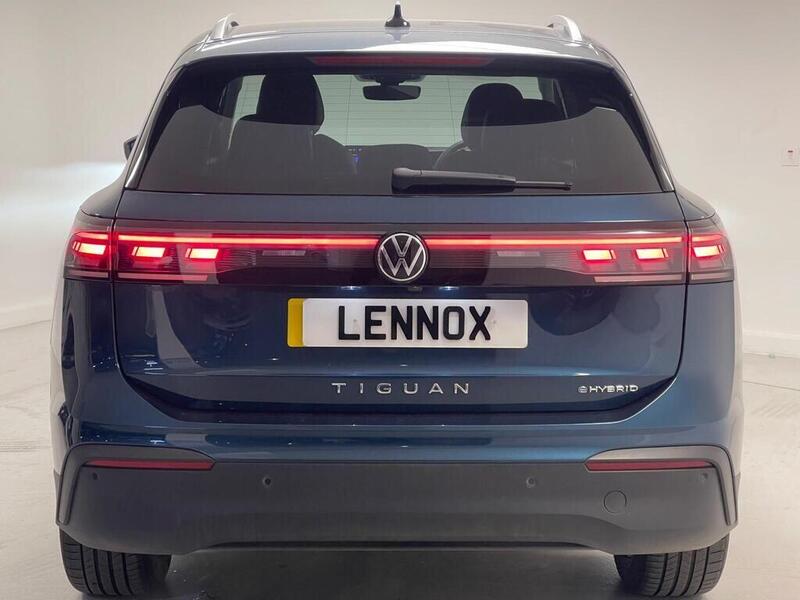 Volkswagen Tiguan view 5
