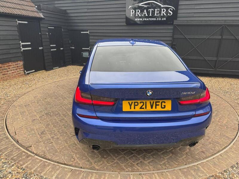 BMW 3 Series view 3