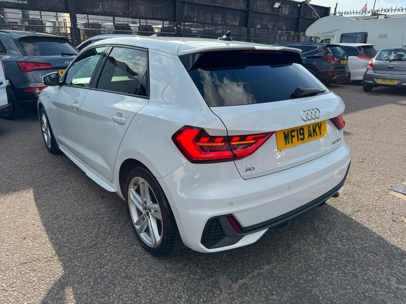 Audi A1 view 7