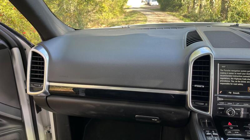 2015 Porsche Cayenne — photo 31