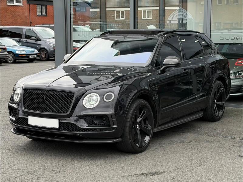 Bentley Bentayga view 6