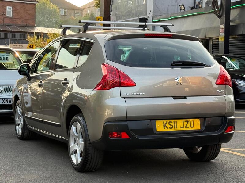 Peugeot 3008 view 6