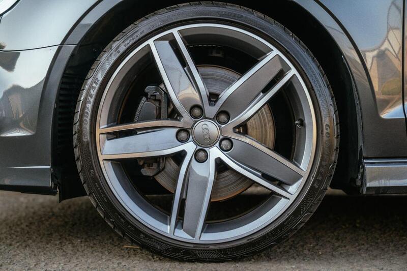 Audi Audi S3 view 3