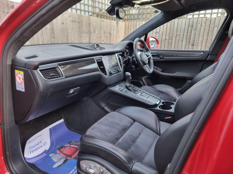 Porsche Macan view 2