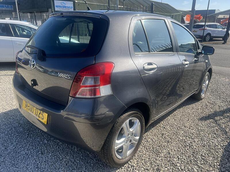 Toyota Yaris view 6