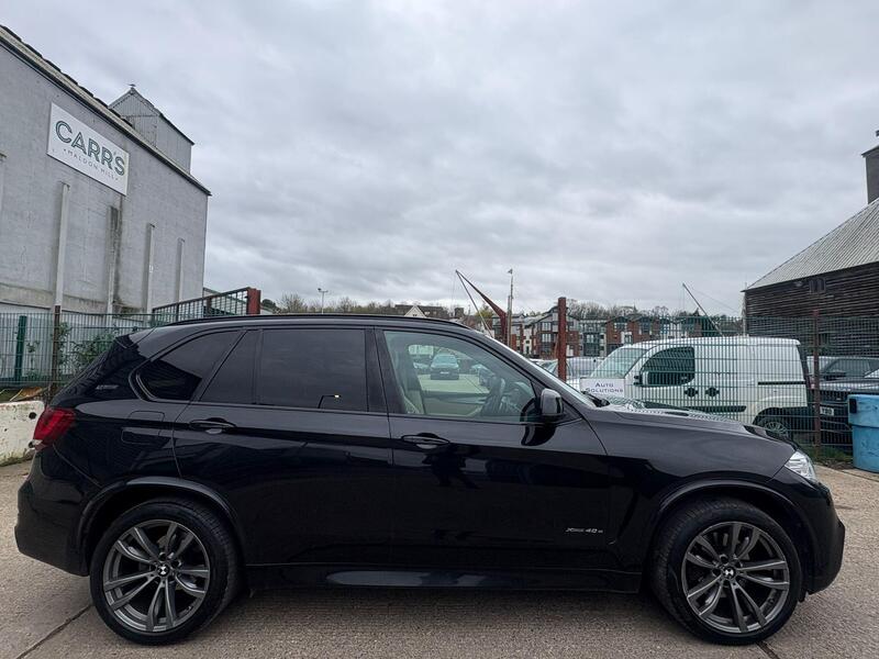 BMW X5 BMW X5 view 3
