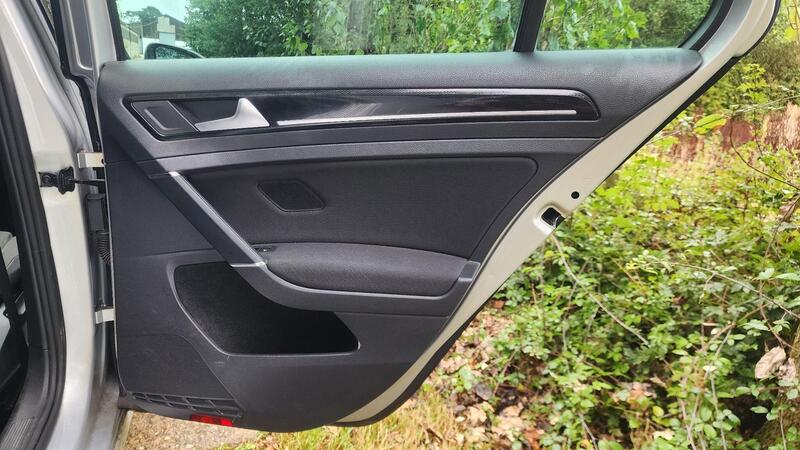 2014 Volkswagen Golf — photo 43