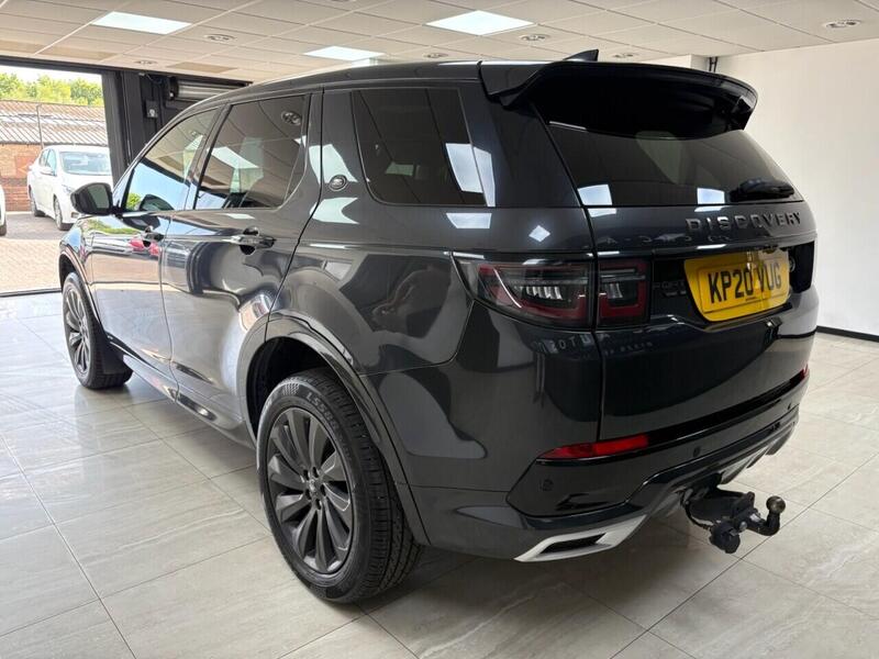 Land Rover Discovery Sport view 5