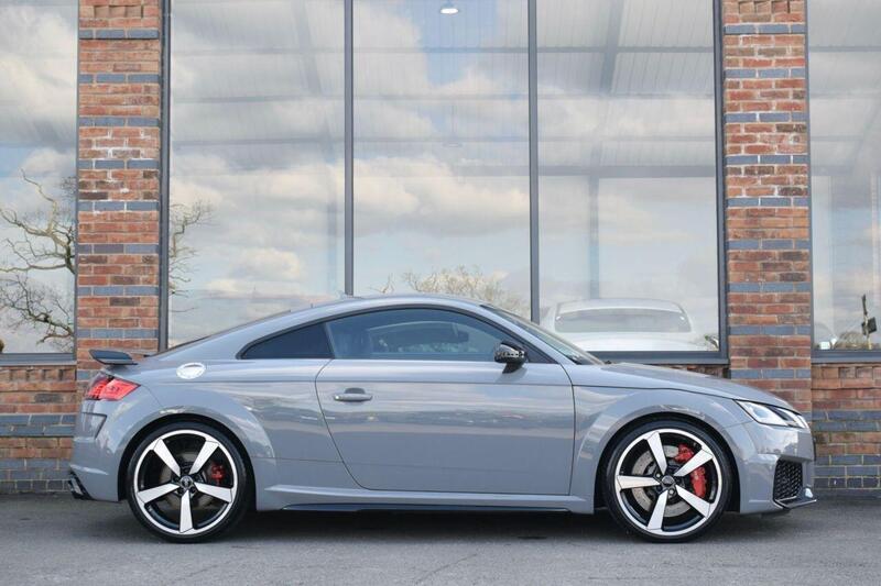 Audi Audi TT RS view 4