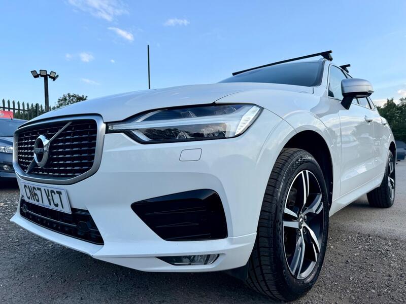 Volvo XC60 view 3