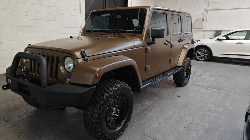 Jeep Wrangler view 3