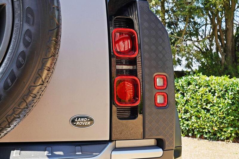 Land Rover Defender 110 view 6