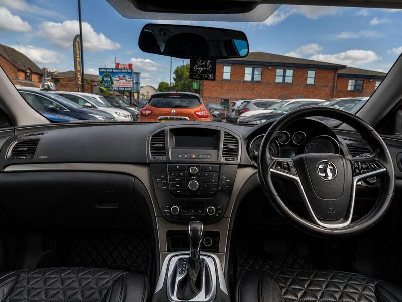 Vauxhall Insignia view 6