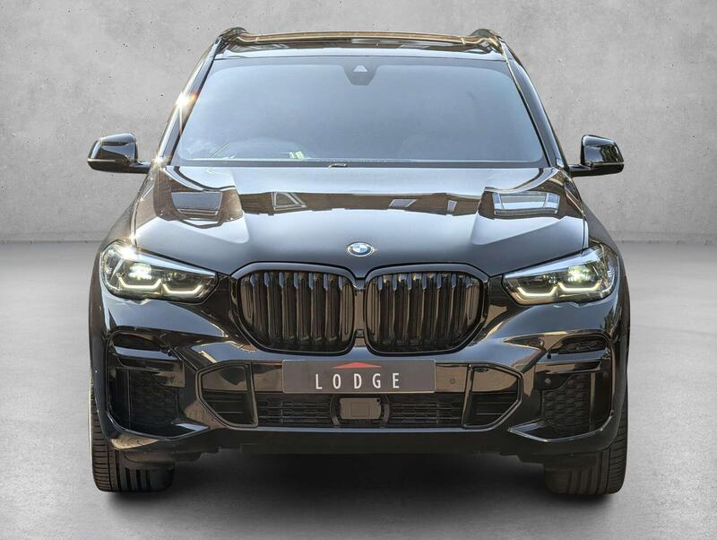 BMW X5 view 2