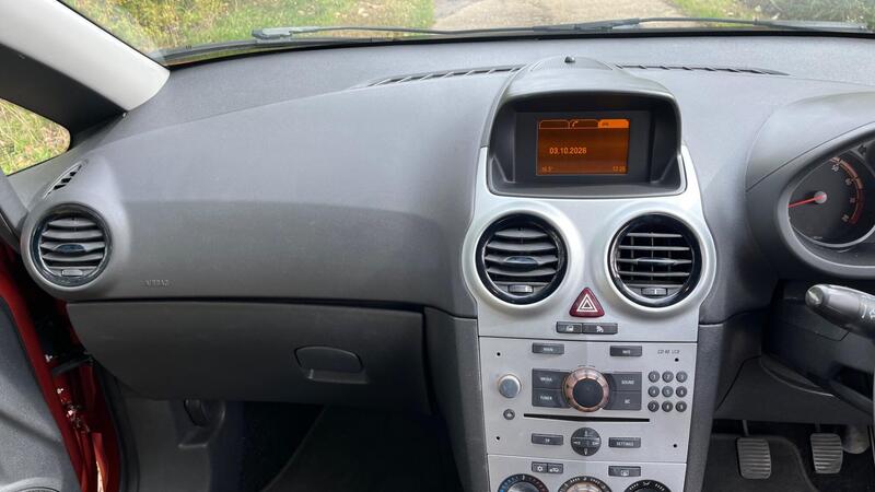 2013 Vauxhall Corsa — photo 24