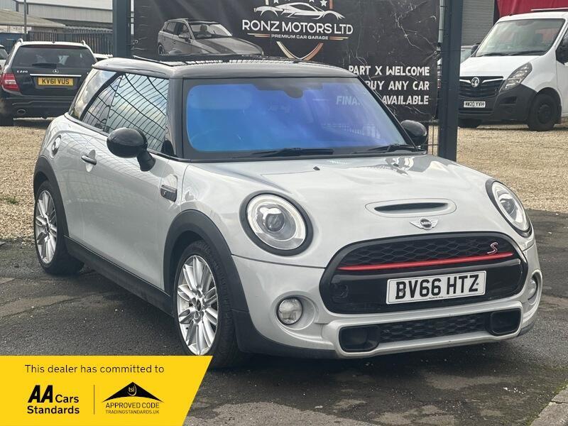 Mini Hatch main image