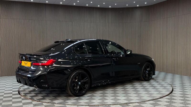 BMW 3 Series view 5