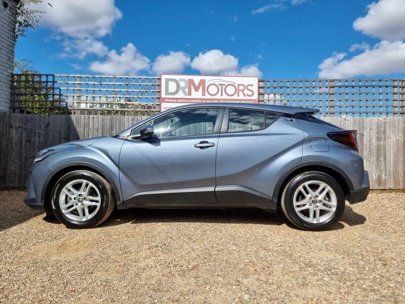 Toyota C-HR view 6