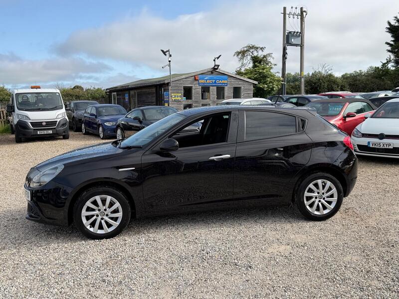 Alfa Romeo Giulietta view 6