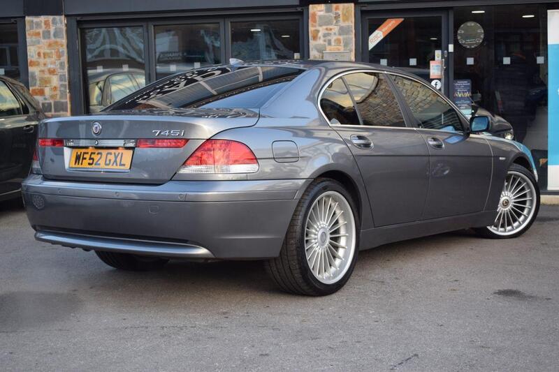 BMW 7 Series view 4