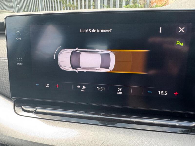 Skoda Octavia view 3
