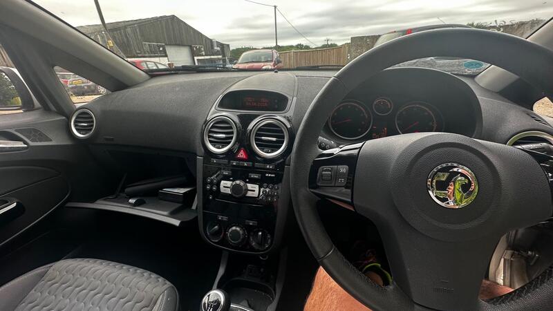 2014 Vauxhall Corsa — photo 7