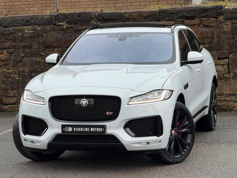 Jaguar F-Pace view 3
