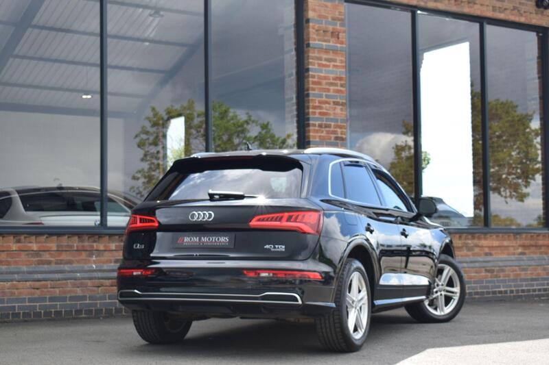 Audi Audi Q5 view 2