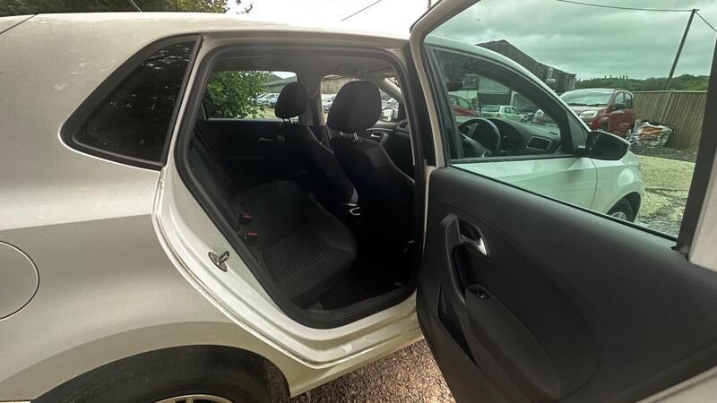 2017 Volkswagen Polo — photo 11