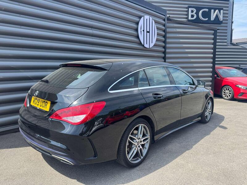 Mercedes-Benz Mercedes-Benz CLA view 3