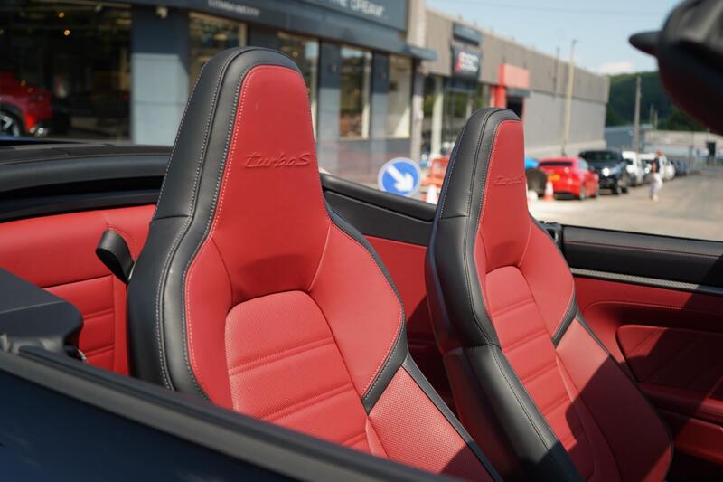 Porsche 911 view 3
