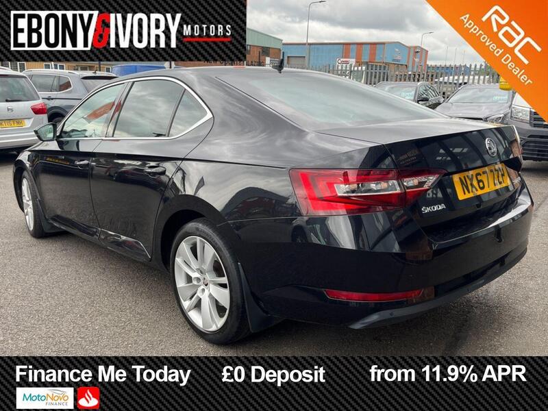 Skoda Superb view 3