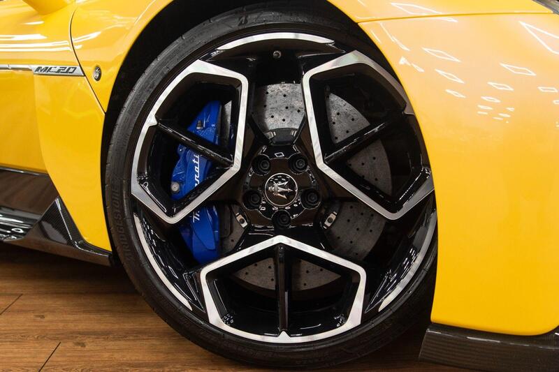 Maserati MC20 view 5