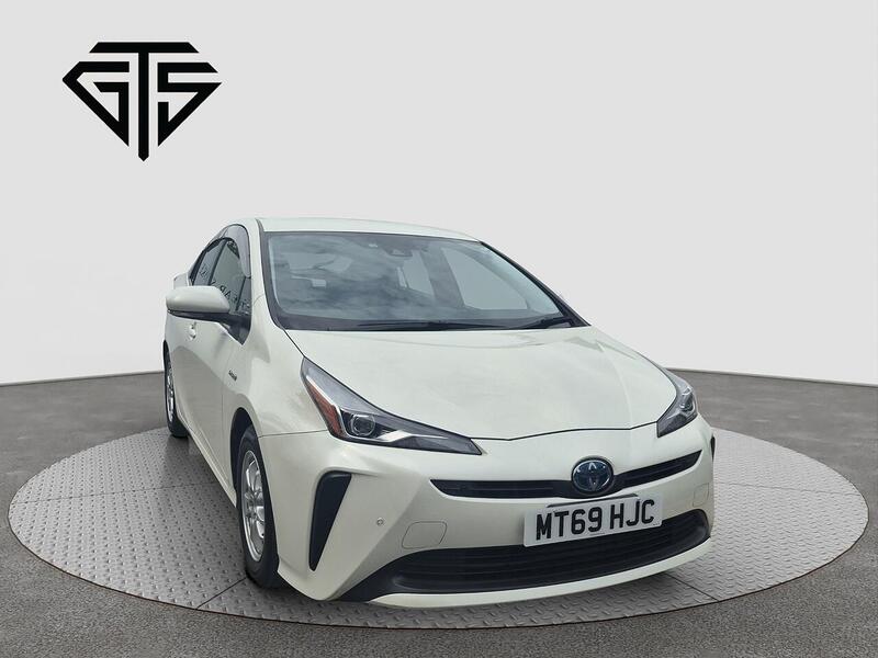 2020 Toyota Prius in White for sale