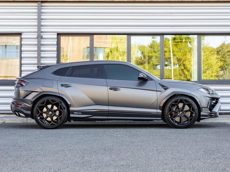 Lamborghini Urus view 2