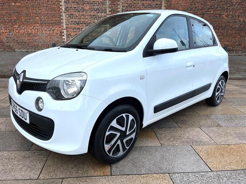 Renault Twingo view 3