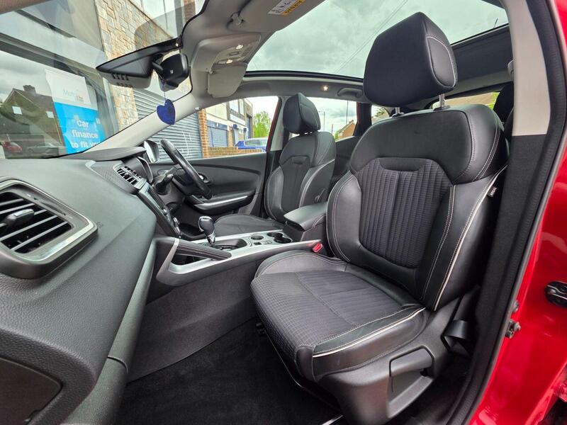 Renault Kadjar view 3