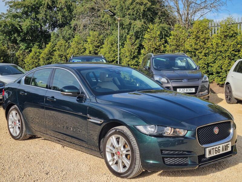 Jaguar Xe view 5