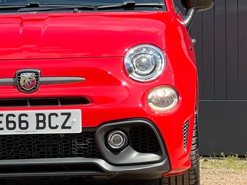 Abarth 595 view 3