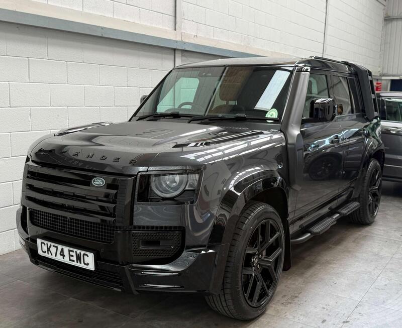 Land Rover Defender view 3