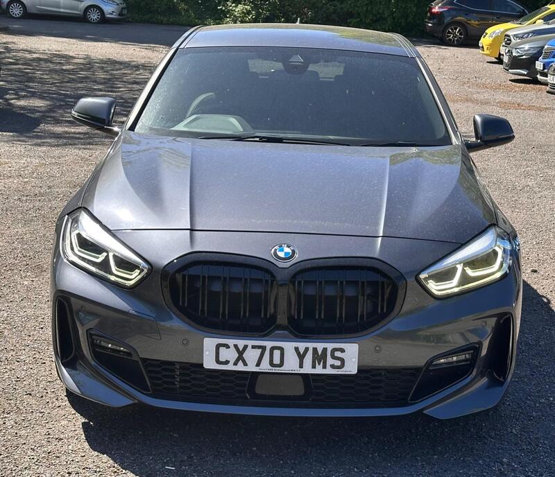 BMW 1 Series view 5